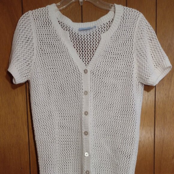 Gorgeous light weight white color button front top cardigan - Picture 3 of 4